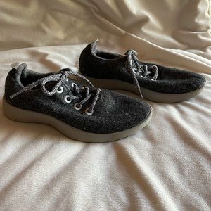Allbirds Wool Runners. Size 7. Natural grey with light grey soles.